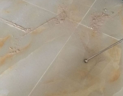 德清瓷砖空鼓维修公司分享粘合剂选择不当在瓷砖铺贴过程中可能导致以下问题